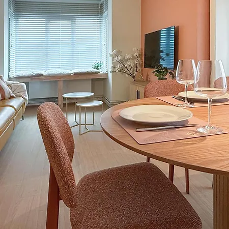 2 Bedroom Cozy In
