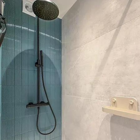 Lägenhet 2 Bedroom Cozy In *